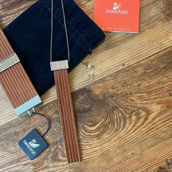 Swarovski Leather and Crystal Matching Necklace and Bracelet - Picture 3 of 11